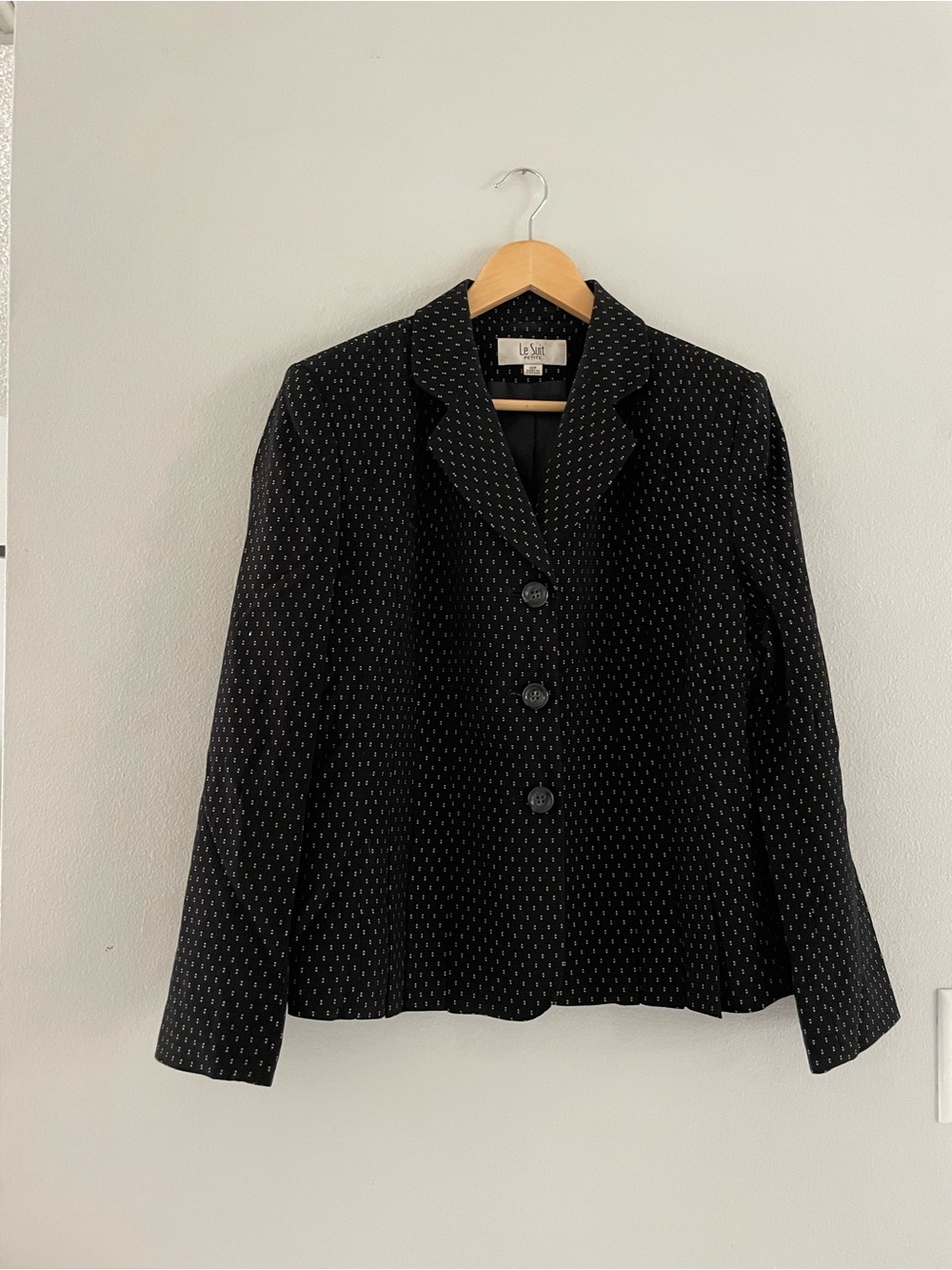 Le Suit Black & Cream Blazer Jacket
